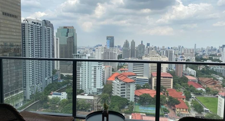 For rent and for sale 2 bedrooms condo in Watthana, Bangkok