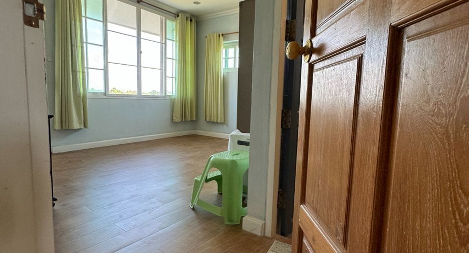 Casa en venta de 5 habitaciones en San Kamphaeng, Chiang Mai