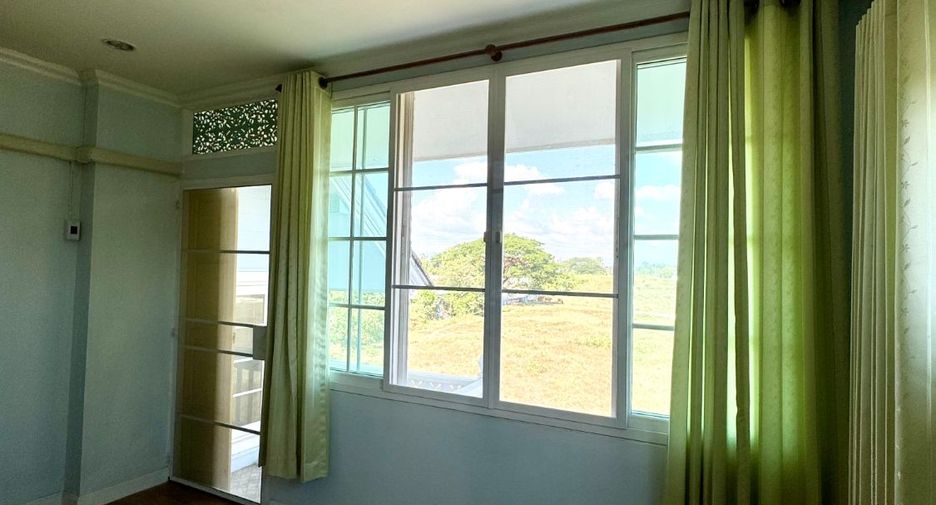 Casa en venta de 5 habitaciones en San Kamphaeng, Chiang Mai