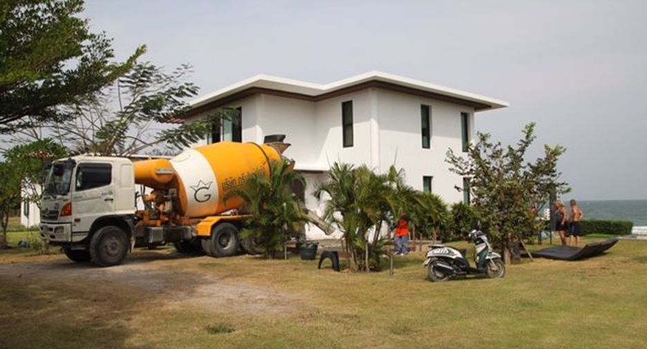 For sale 4 bedrooms villa in Hua Hin, Prachuap Khiri Khan