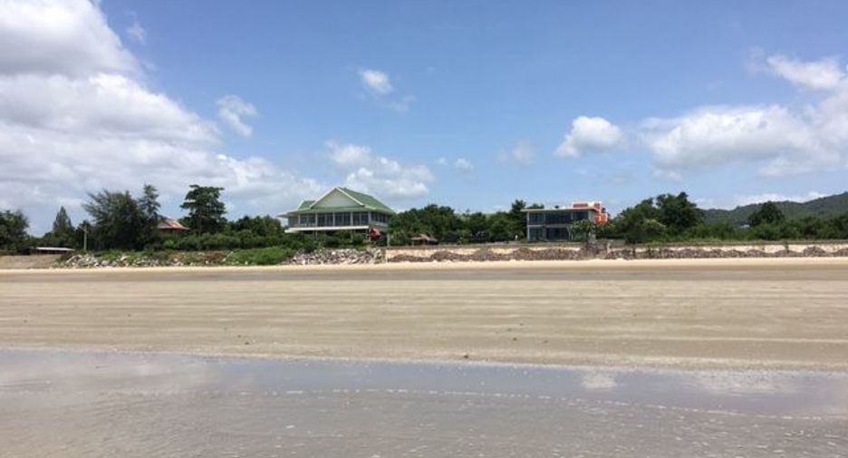 For sale 4 bedrooms villa in Hua Hin, Prachuap Khiri Khan