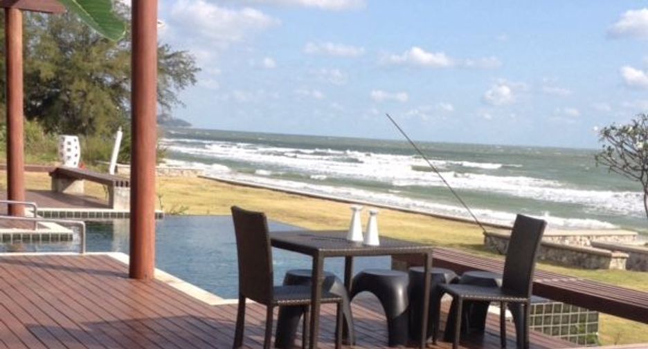 For sale 4 bedrooms villa in Hua Hin, Prachuap Khiri Khan