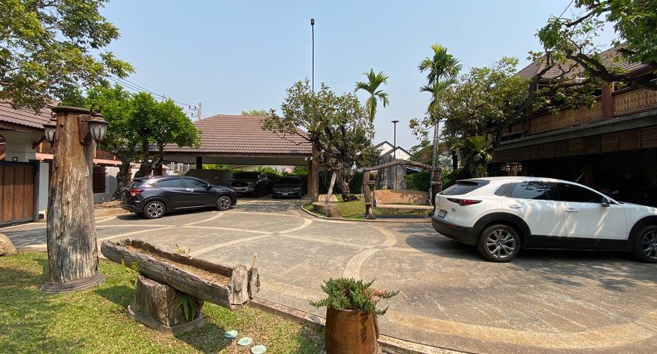 For rent 7 bedrooms house in Mueang Chiang Mai, Chiang Mai