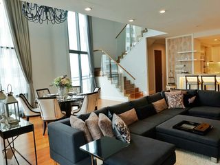For rent 3 bedrooms condo in Khlong Toei, Bangkok