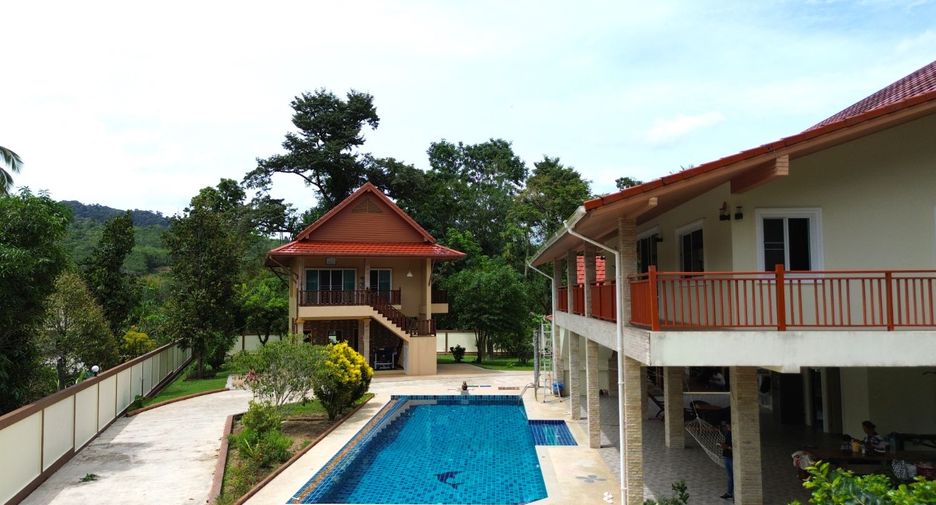 For sale 5 Beds villa in Takua Pa, Phang Nga