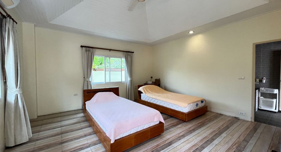 For sale 5 Beds villa in Takua Pa, Phang Nga