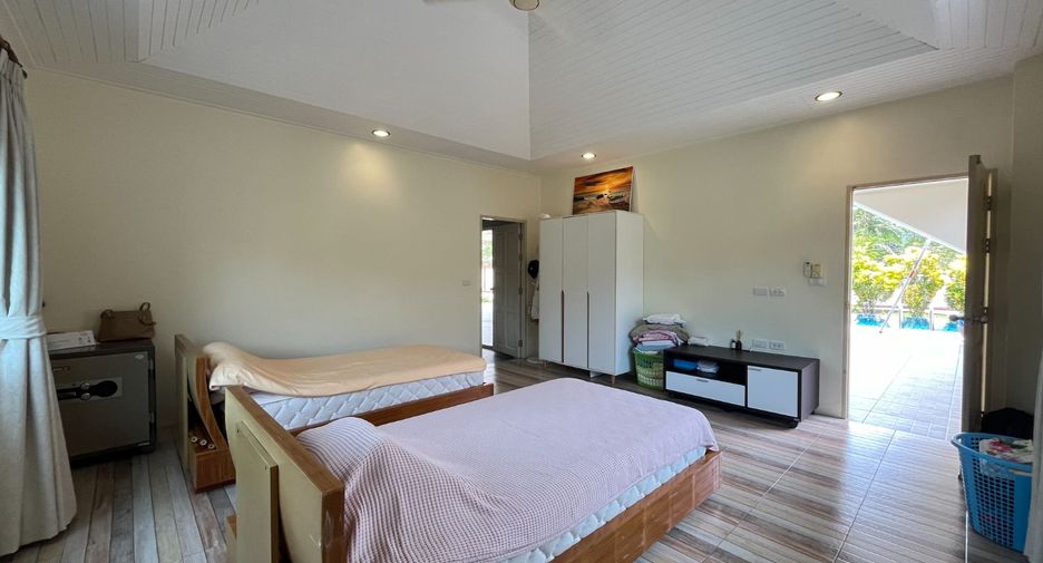 For sale 5 Beds villa in Takua Pa, Phang Nga