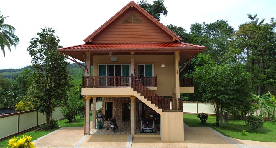 For sale 5 Beds villa in Takua Pa, Phang Nga