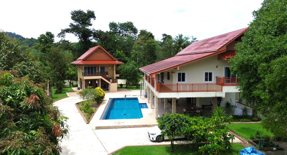 For sale 5 Beds villa in Takua Pa, Phang Nga