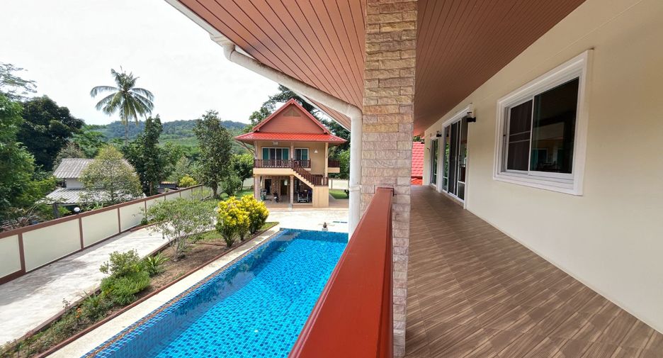 For sale 5 Beds villa in Takua Pa, Phang Nga