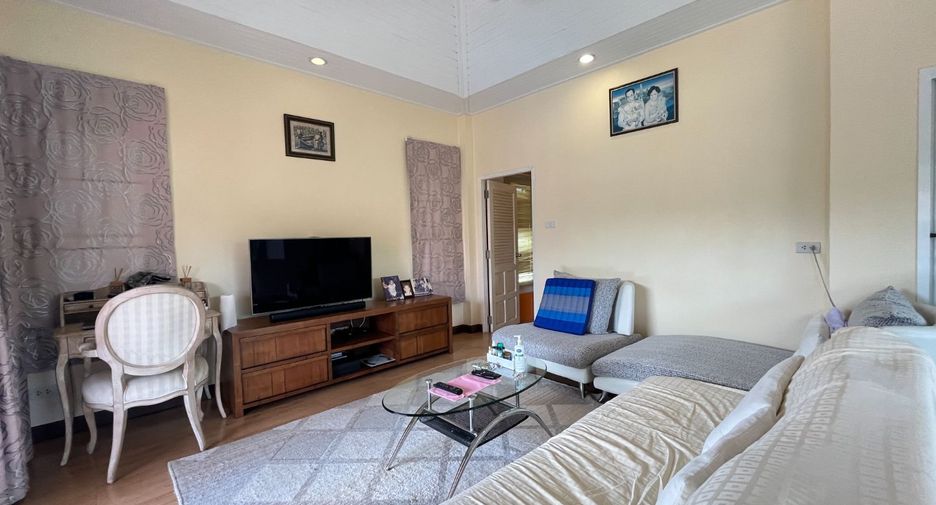 For sale 5 Beds villa in Takua Pa, Phang Nga
