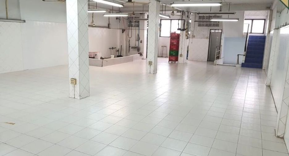 For sale 6 bed retail Space in Ratchathewi, Bangkok