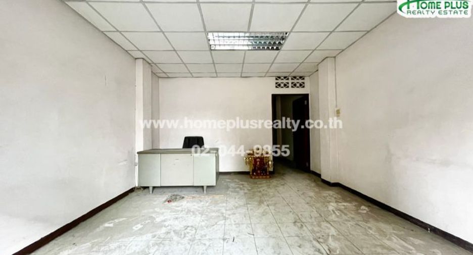 For sale 8 bedrooms retail Space in Saphan Sung, Bangkok