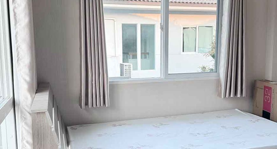 For rent 3 bedrooms house in San Kamphaeng, Chiang Mai