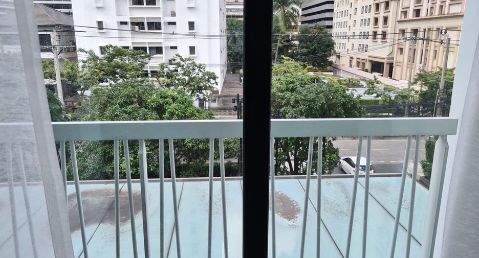 For rent and for sale 2 bedrooms apartment in Watthana, Bangkok