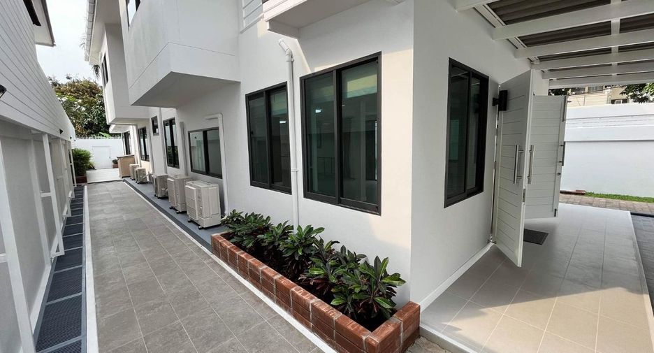 出租 4 卧室 独立屋 在 Phaya Thai, 曼谷