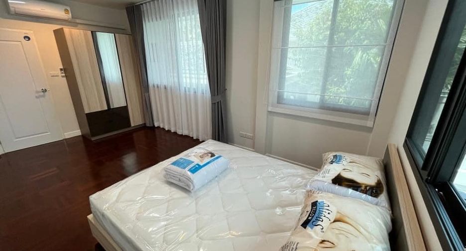 出租 4 卧室 独立屋 在 Phaya Thai, 曼谷
