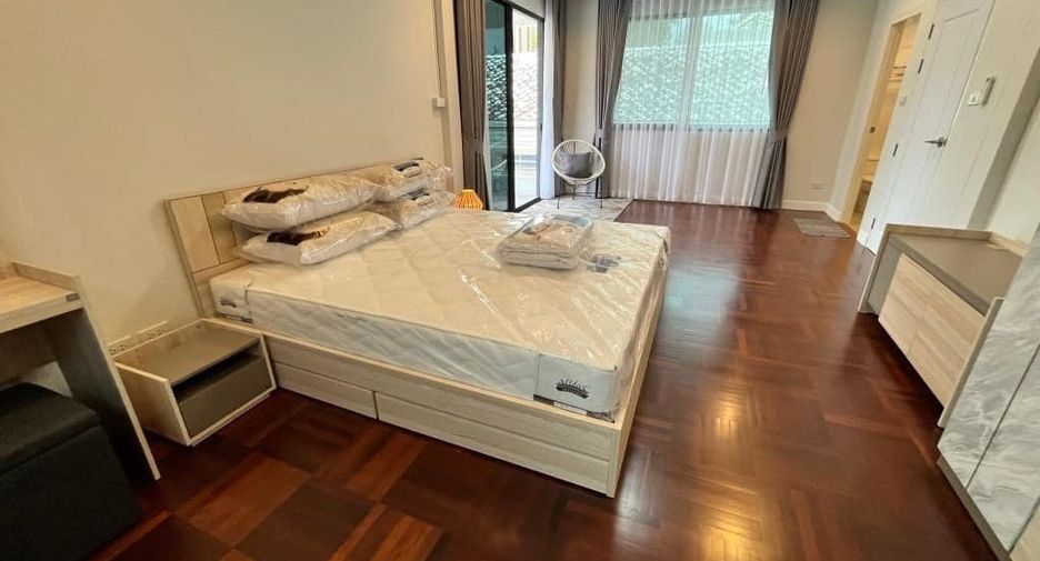 出租 4 卧室 独立屋 在 Phaya Thai, 曼谷