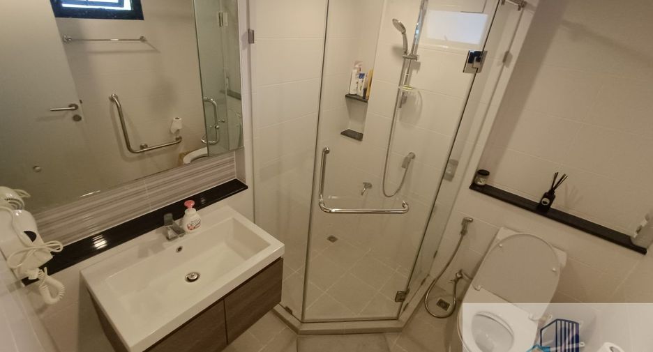 Haus zum Kauf mit 4 Zimmer in Khlong Sam Wa, Bangkok