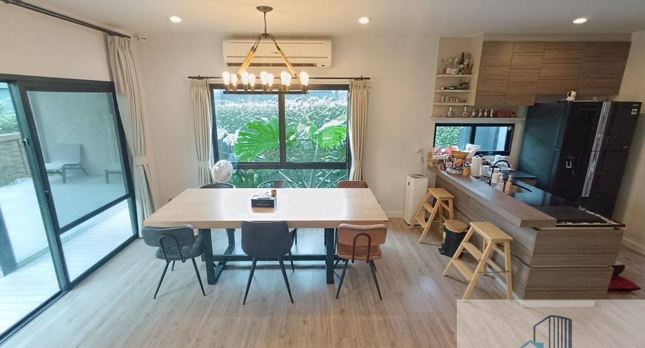 Haus zum Kauf mit 4 Zimmer in Khlong Sam Wa, Bangkok