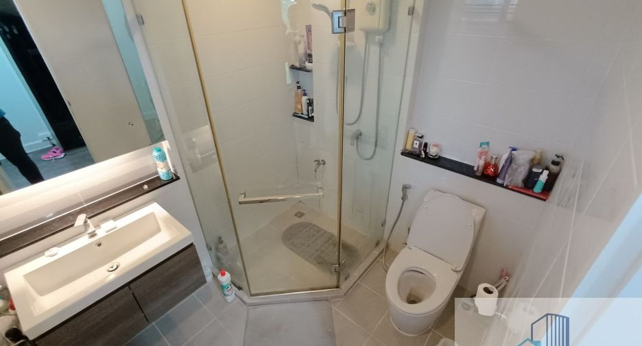 Haus zum Kauf mit 4 Zimmer in Khlong Sam Wa, Bangkok