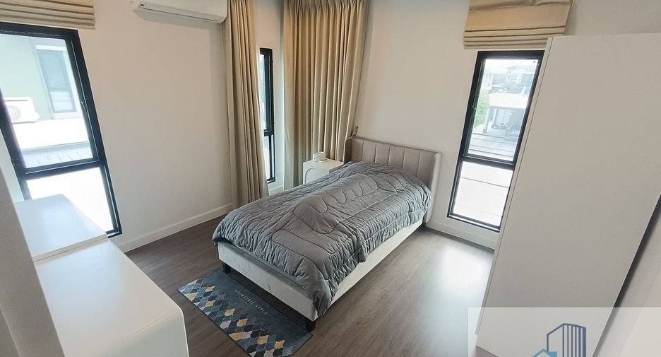 Haus zum Kauf mit 4 Zimmer in Khlong Sam Wa, Bangkok
