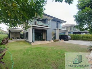 Haus zum Kauf mit 4 Zimmer in Khlong Sam Wa, Bangkok