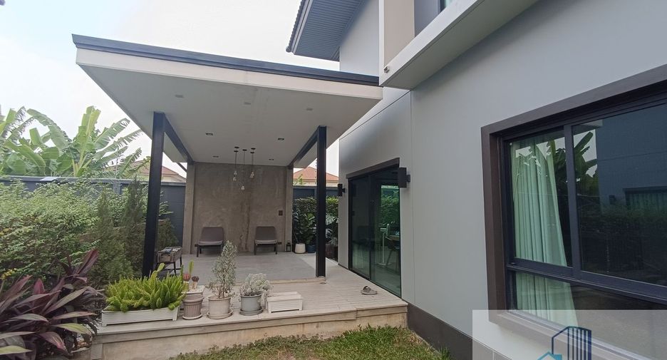 Haus zum Kauf mit 4 Zimmer in Khlong Sam Wa, Bangkok