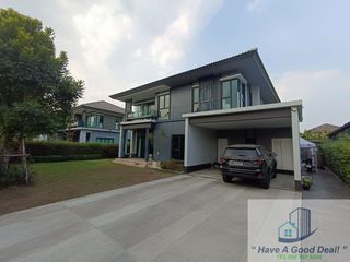 Haus zum Kauf mit 4 Zimmer in Khlong Sam Wa, Bangkok