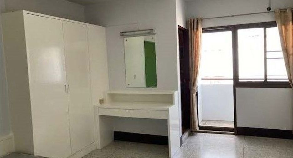 À vendre 82 chambres appartement à Bang Kapi, Bangkok