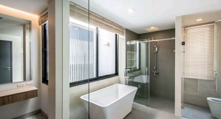 For sale 5 bedrooms house in Thalang, Phuket
