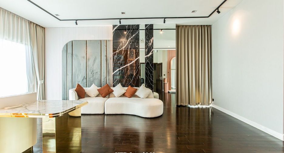 For rent 5 bedrooms house in Lat Krabang, Bangkok