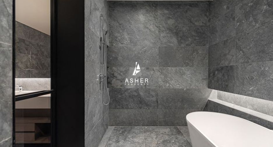 For sale 2 bed condo in Khlong San, Bangkok
