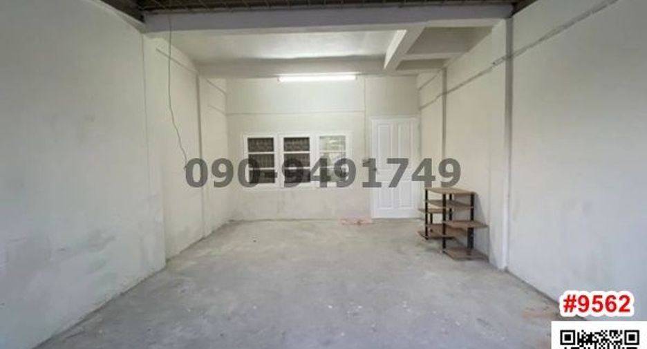 For rent 2 bedrooms townhouse in Mueang Samut Prakan, Samut Prakan