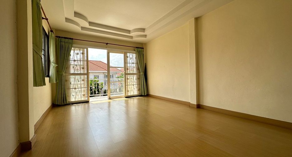 For sale 3 bedrooms house in Phra Samut Chedi, Samut Prakan
