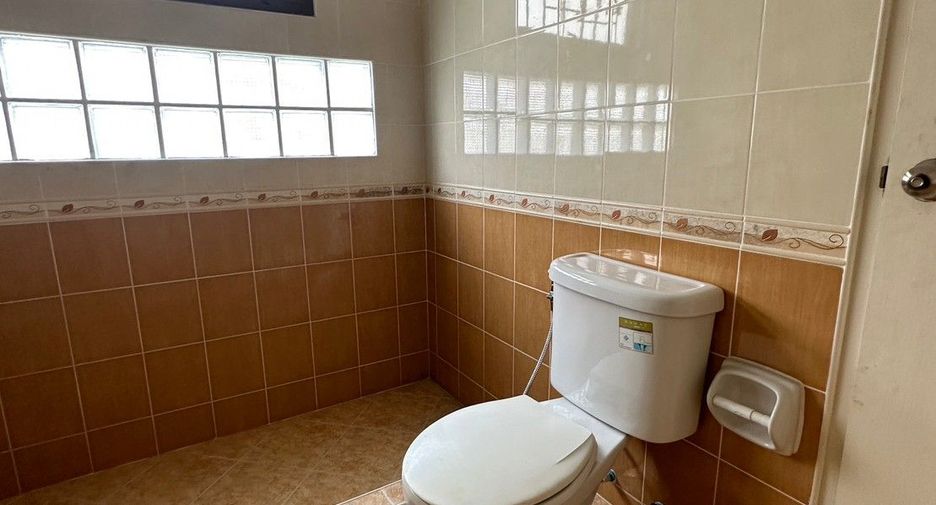 For sale 3 bedrooms house in Phra Samut Chedi, Samut Prakan