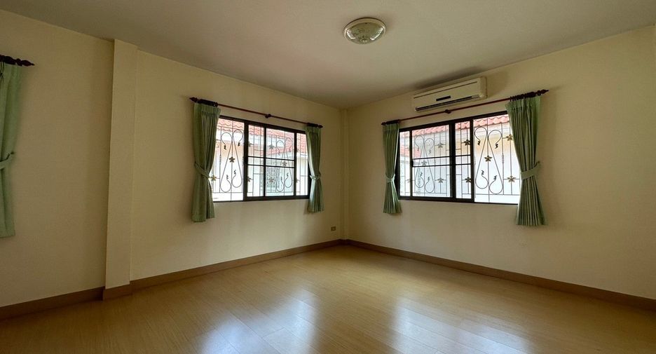 For sale 3 bedrooms house in Phra Samut Chedi, Samut Prakan