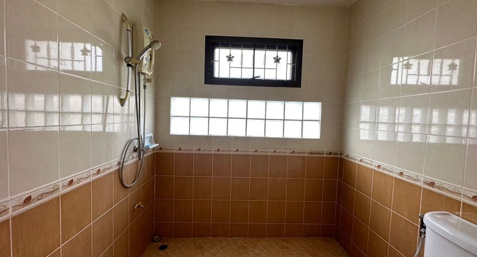 For sale 3 bedrooms house in Phra Samut Chedi, Samut Prakan