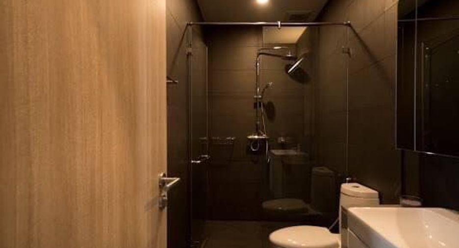 Аренда 3 спальни кондо в Патхум Щан, Бангкок
