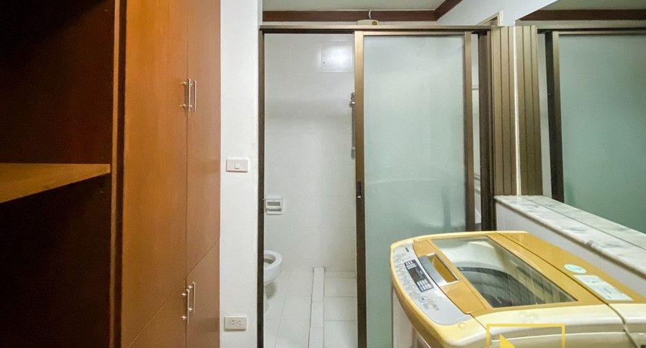 Wohnung zur Miete mit 2 Zimmer in Pathum Wan, Bangkok