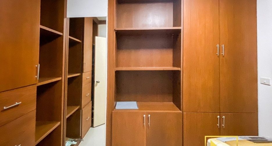 Wohnung zur Miete mit 2 Zimmer in Pathum Wan, Bangkok