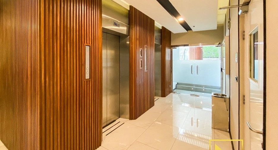 Wohnung zur Miete mit 2 Zimmer in Pathum Wan, Bangkok