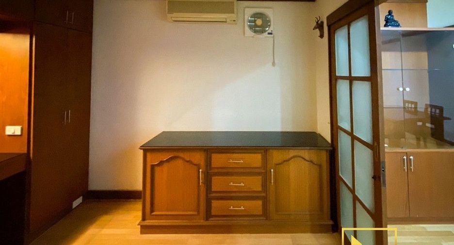 Wohnung zur Miete mit 2 Zimmer in Pathum Wan, Bangkok