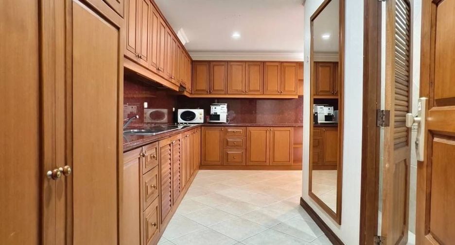 For sale 2 bedrooms condo in Jomtien, Pattaya