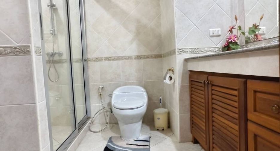 For sale 2 bedrooms condo in Jomtien, Pattaya