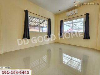 For sale 3 bedrooms house in Ban Phaeo, Samut Sakhon