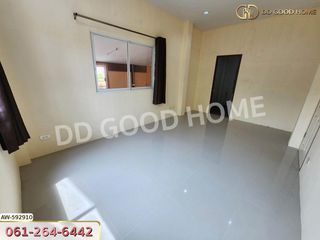For sale 3 bedrooms house in Ban Phaeo, Samut Sakhon