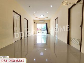 For sale 3 bedrooms house in Ban Phaeo, Samut Sakhon
