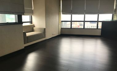 À vendre 2 chambres condo à Pathum Wan, Bangkok
