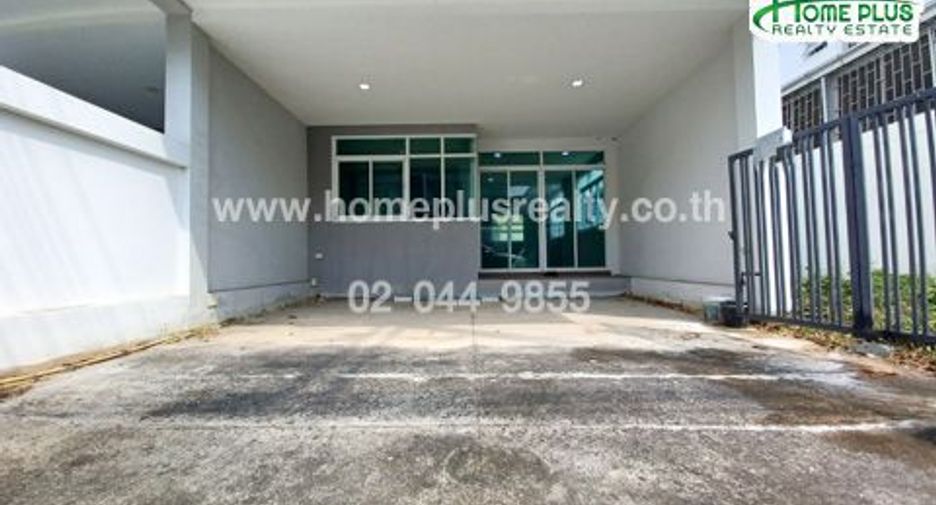 For sale 3 bedrooms townhouse in Bang Khae, Bangkok